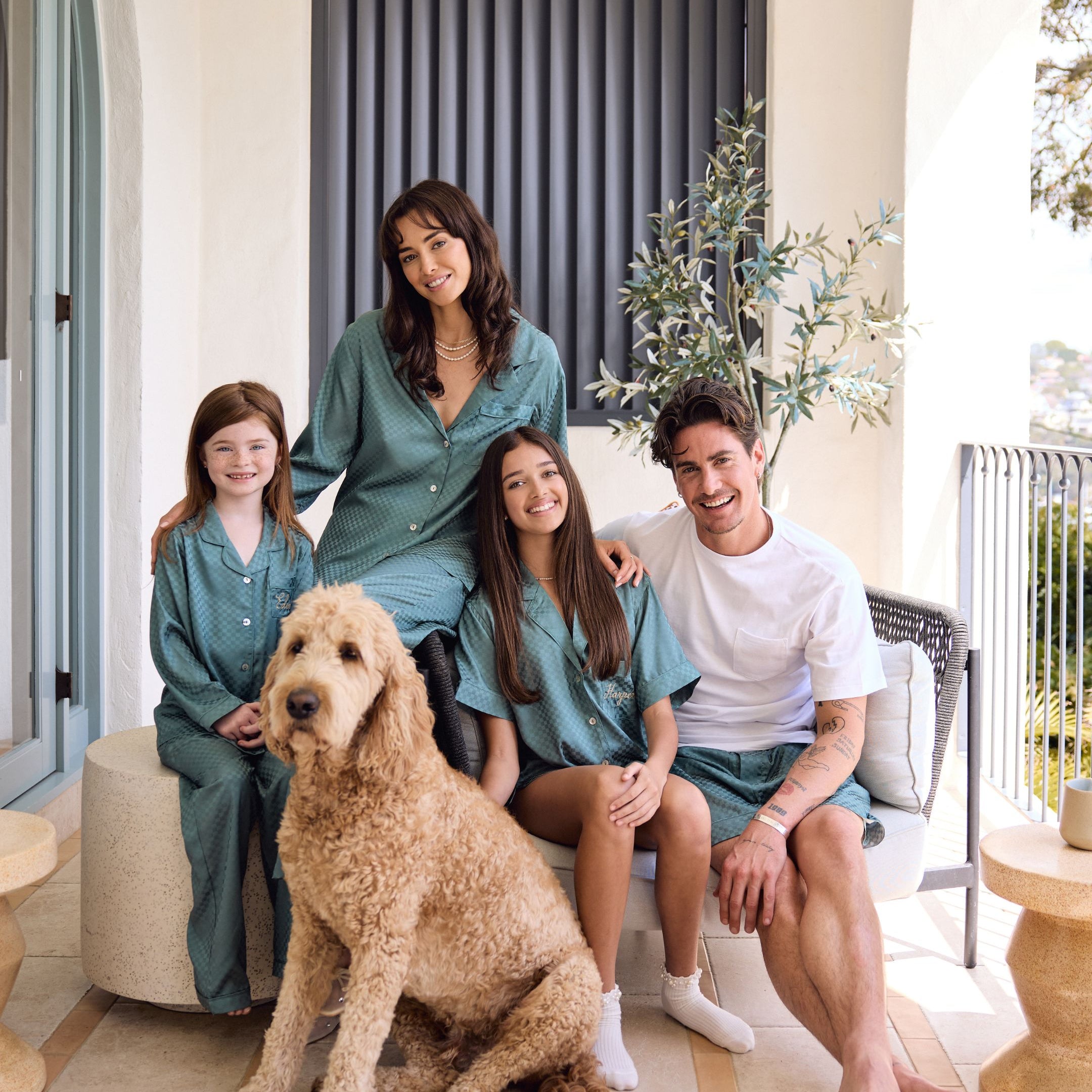 Bringing the Holiday Spirit Home with Homebodii