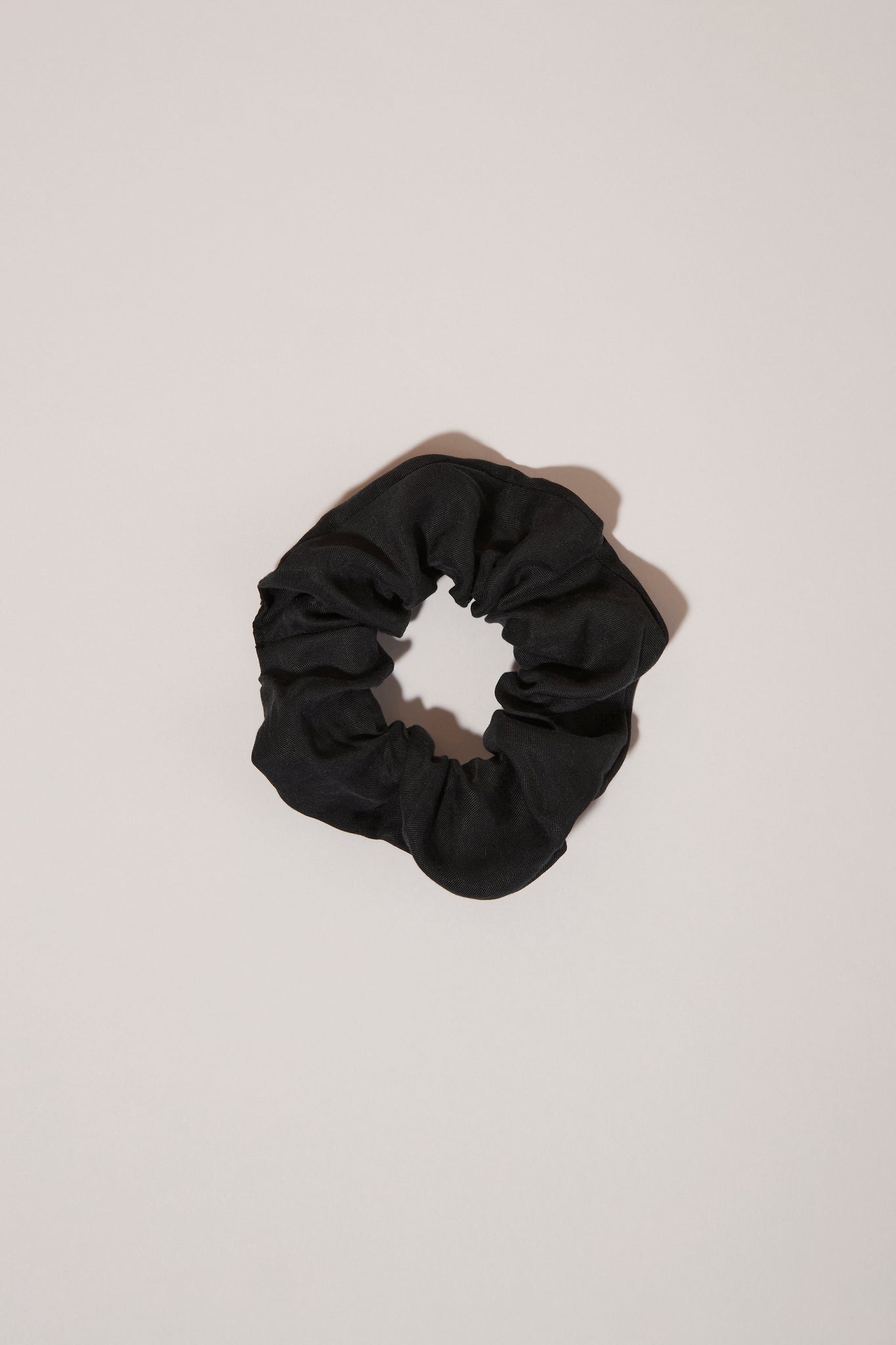 Eva Tencel™ Scrunchie Black | Homebodii