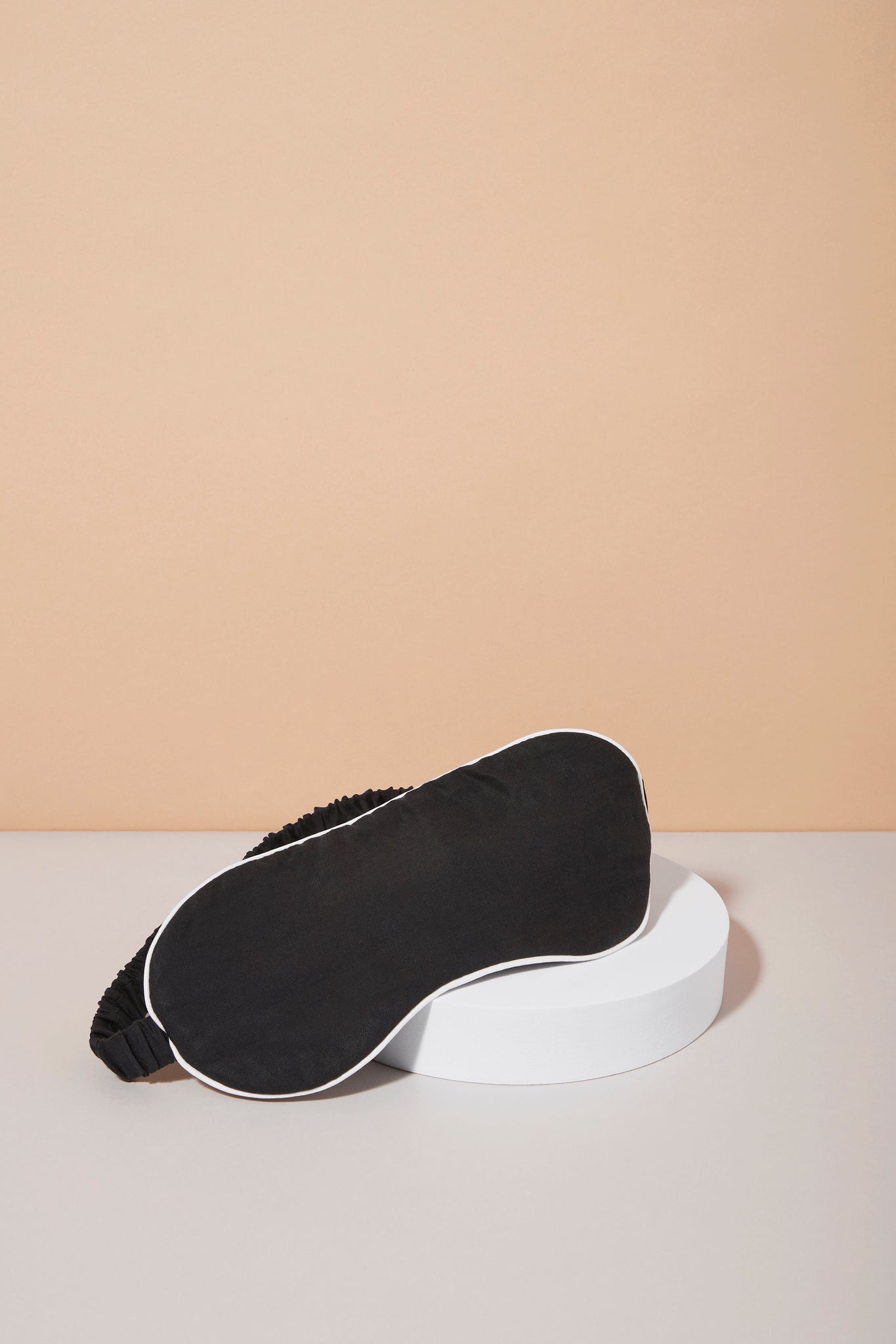 Eva Tencel™ Eye Mask Black With White Piping | Homebodii